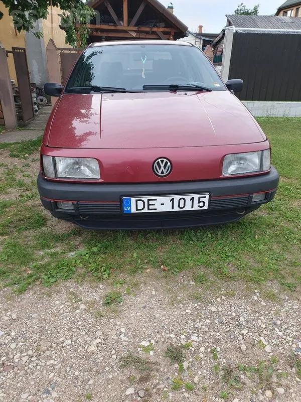 Volkswagen Passat (B3) - 1