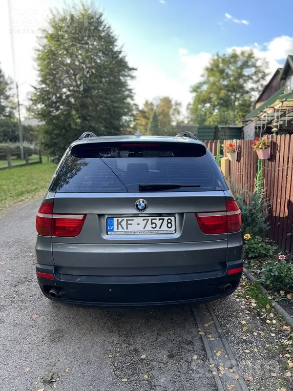 BMW Pārdodu Bmw X5 normala stavokli daudz kas ticis re