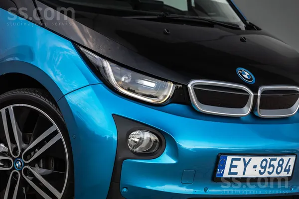 BMW i3 2017, Automāts, Hečbeks, Zils — Latvijā