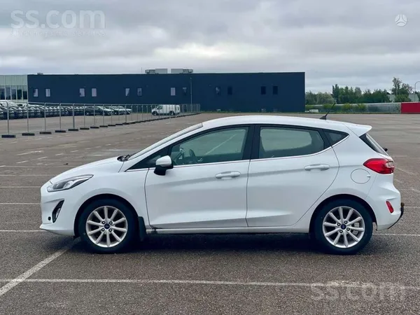 Ford Ir jāmaina vārstu mehānisma siksna un eļļas sūkņa 