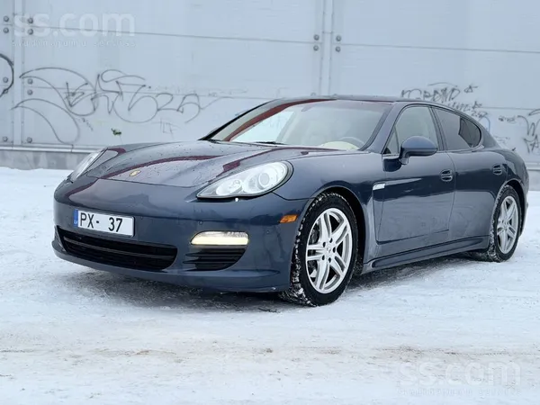 Porsche Panamera 