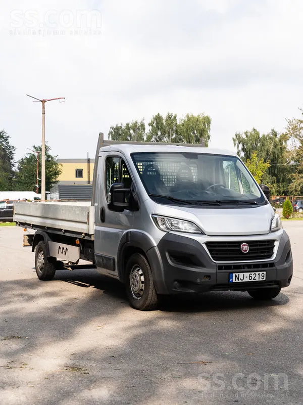 Fiat Uzņēmums pārdod sagādes auto, visas apkopes veikta