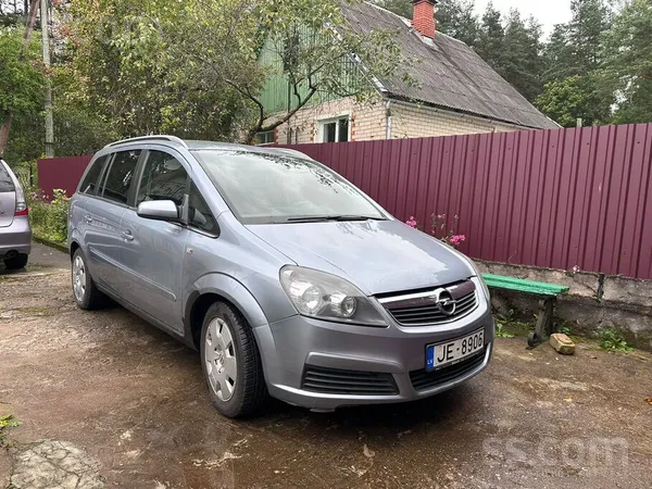 Opel Zafira - 1
