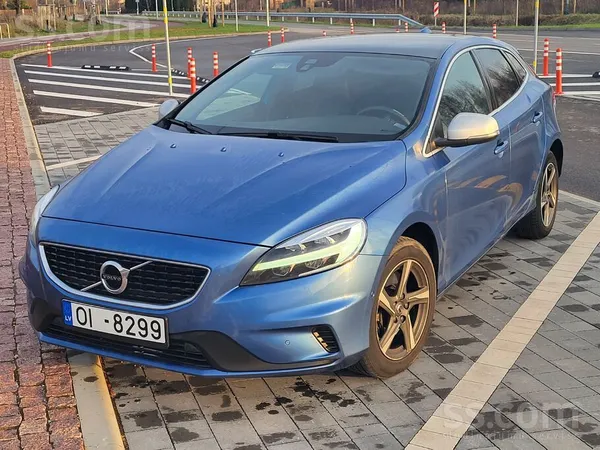 Piedāvājam Volvo V40 R Design, importēts no Nīderlandes. Nav bijis avāriju,
