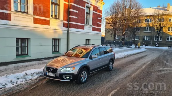Volvo Pārdod. volvo xc70 2.4 d. 120kw laba stāvokli. Lie