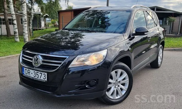 Volkswagen Tiguan - 1