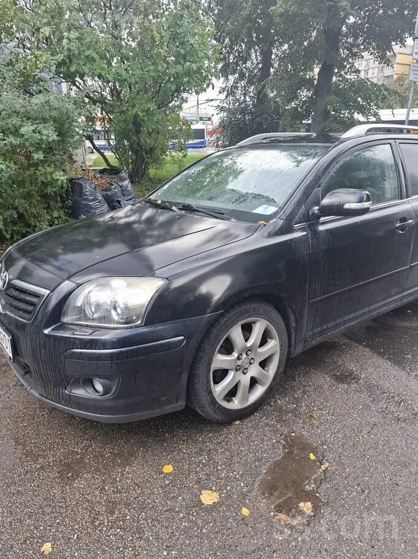 Toyota Avensis - 1