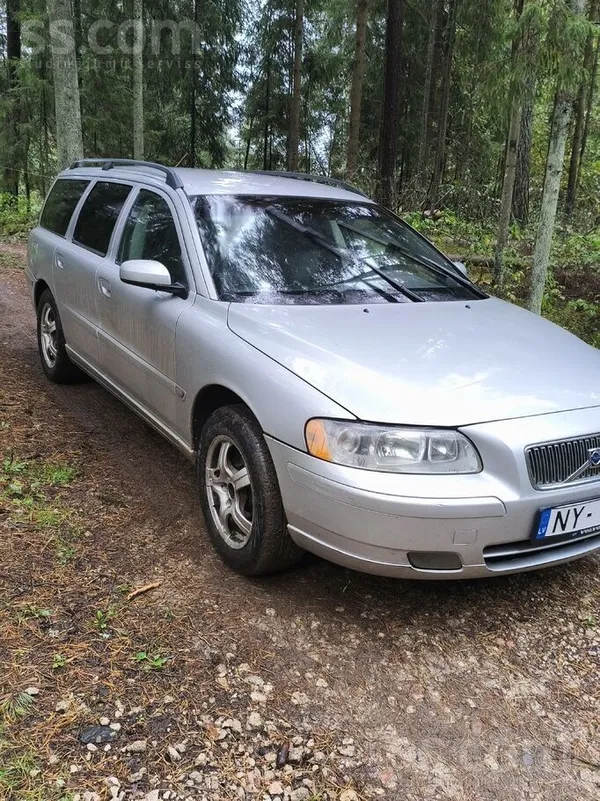 Pārdodas Volvo v 70 2, 4D 136Kw, manuālā kārba. 2006gada izlaidums. Tikko pā