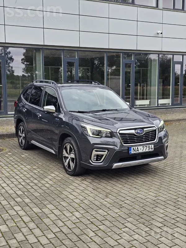 Subaru Subaru Forester e-Boxer. 2.0i hibrīds. Automašīna 