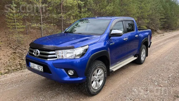 Toyota Hilux - 1