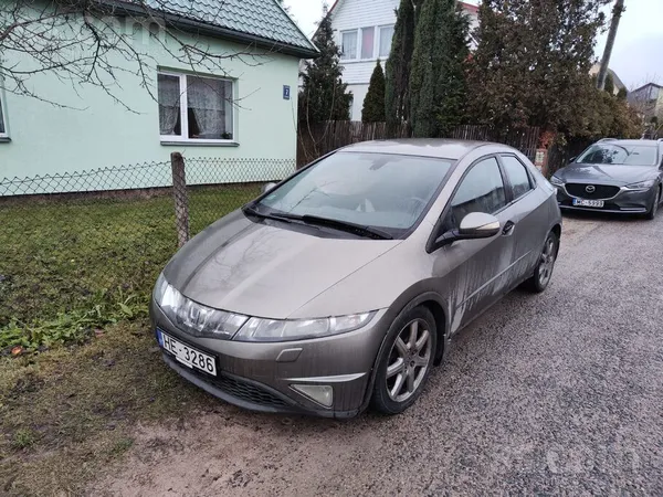 Honda Pārdod Honda Civic 2008 ar mazu un izsekojamu nobr