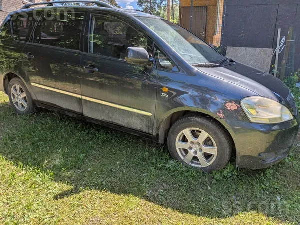 Toyota Avensis Verso
