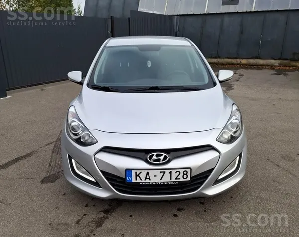 Hyundai i30 facelift, 2013.Gada. 1.4D 66kw motors

TA līdz 02.03.2027.gada