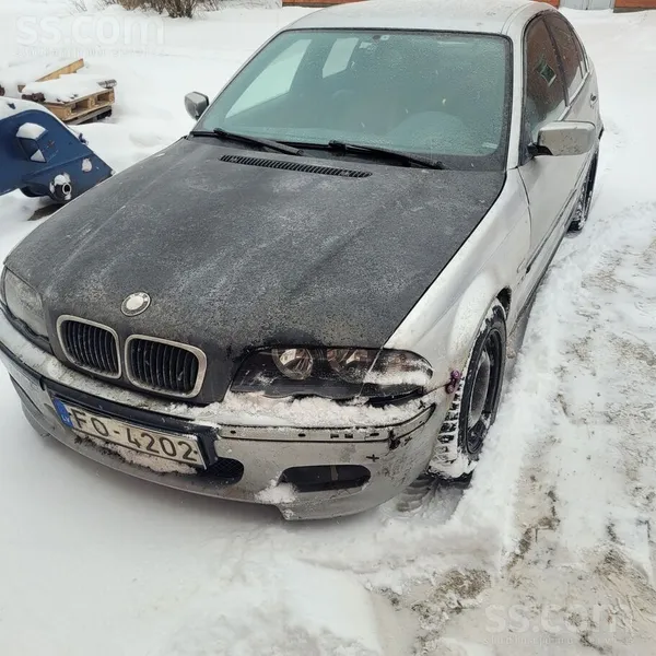 BMW 323