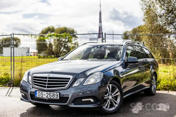 Mercedes E350 - 1