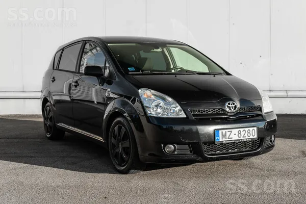 Toyota Corolla Verso - 1