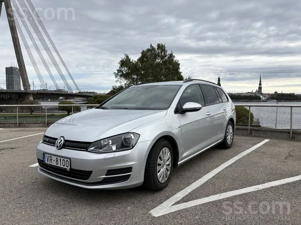 Volkswagen Pārdod lieliskā stāvoklī esošu VW Golf 7, reālais 