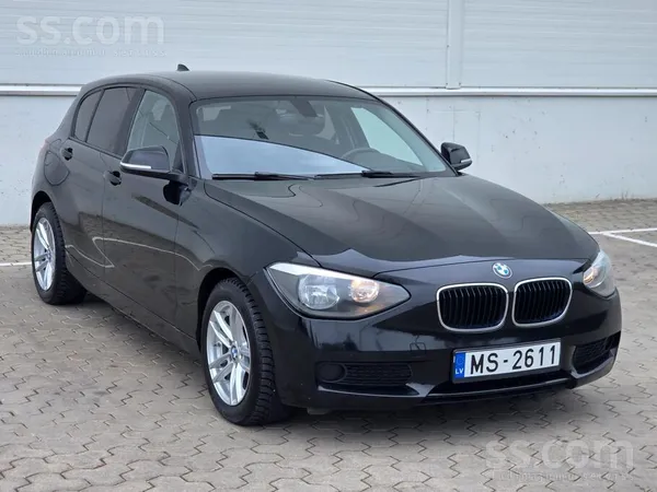 BMW 118 2012, 2.0D dīzelis, Automāts, Hečbeks, Melns — Latvijā