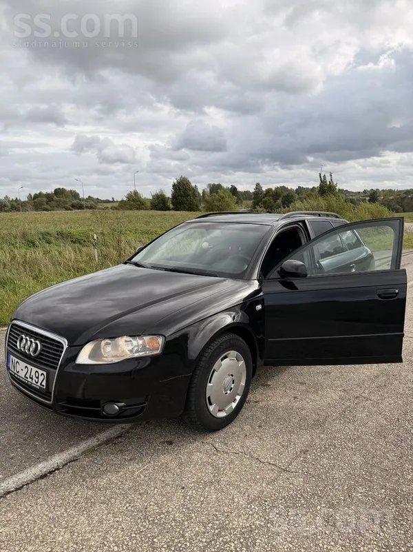 Audi A4 - 1