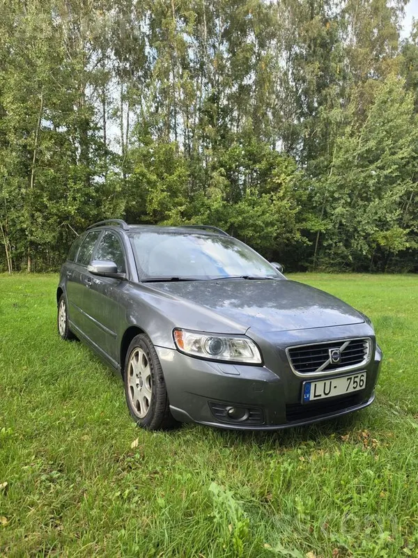 Volvo V50 2.4D Automāts 2007. Gads
Pārdodu Volvo V50 2.4D ar automātisko ātr