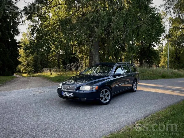 Volvo Pārdodu Volvo V70 2.4 D5, 120 kW, manuālā 5-pakāpj