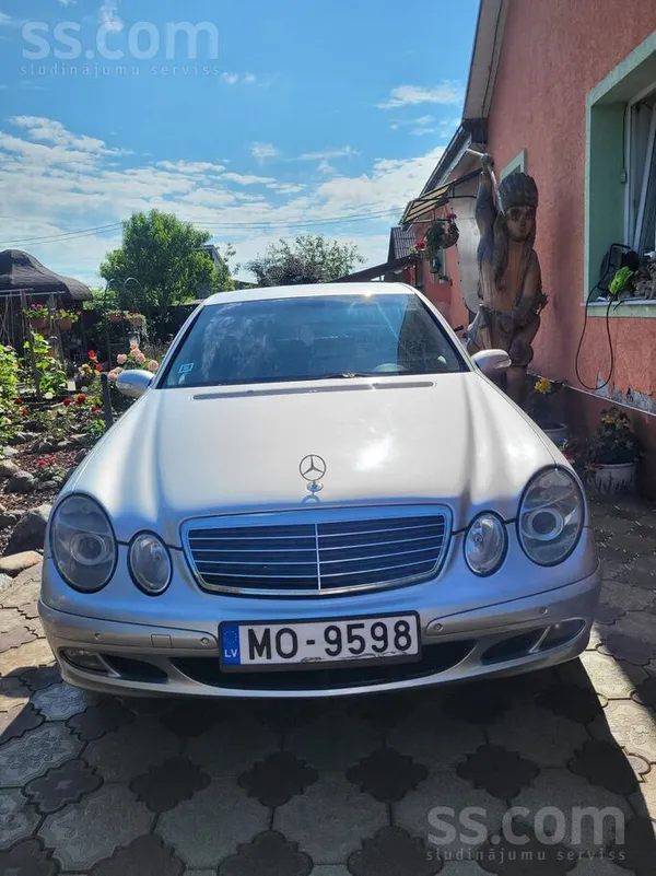 Mercedes E220