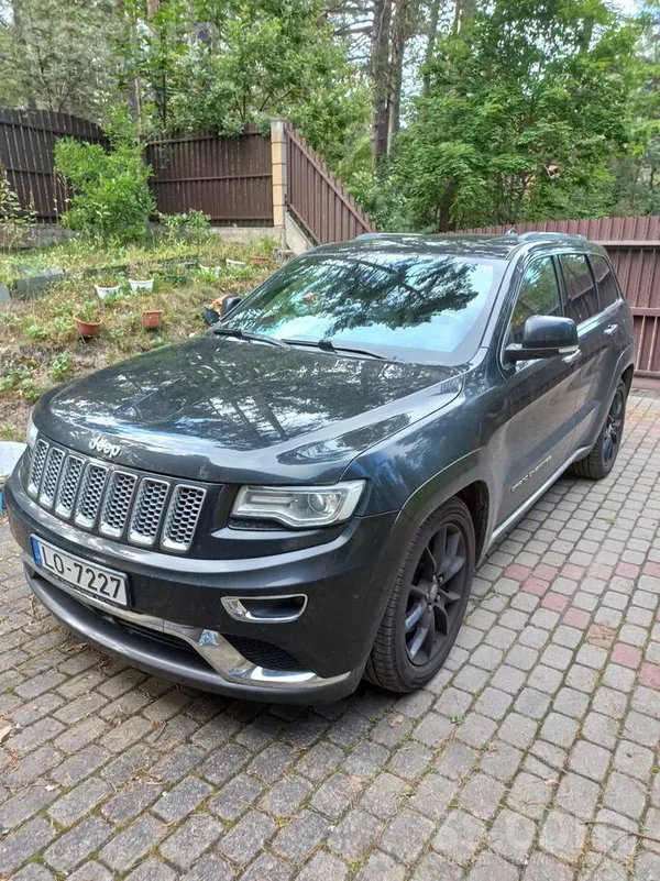 Jeep Grand Cherokee - 1