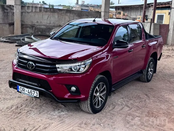 Toyota Hilux - 1