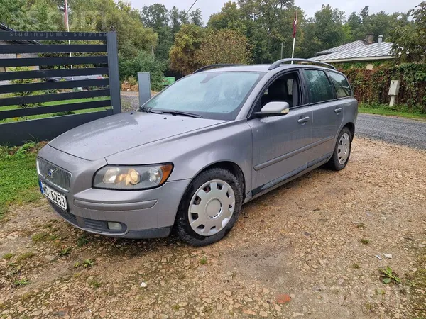 Volvo V50 2005, 2.4 benzīns, Manuāls, Universāls, Pelēks — Latvijā