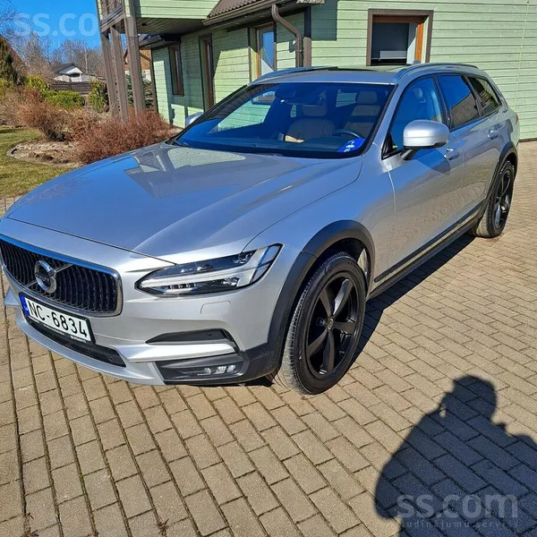 Volvo V90 2017, 2.0D dīzelis, Automāts, Universāls, Sudrabs — Latvijā