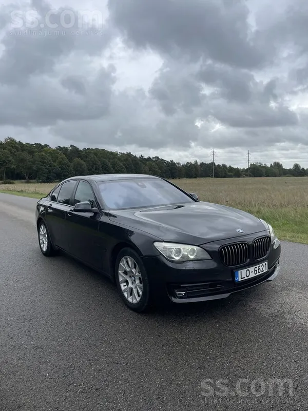 BMW 730 - 1