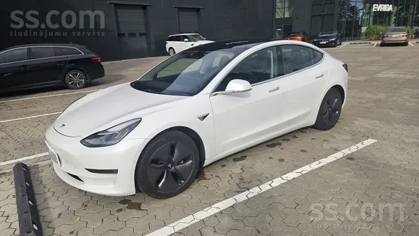 Tesla Pārdod Tesla Model 3, 350kw, 2019. gada. 