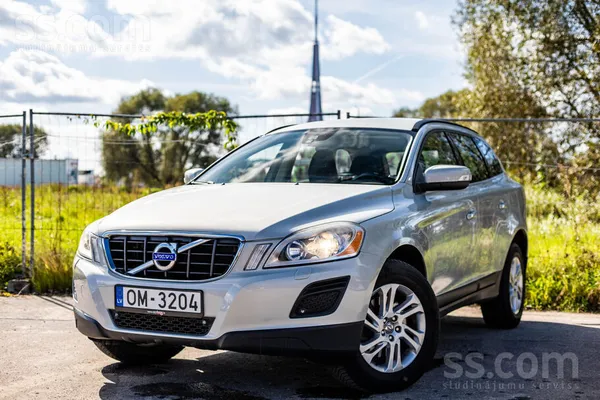 Volvo Volvo Xc60 ar 2.0 litru dīzeļdzinēju un automātisk