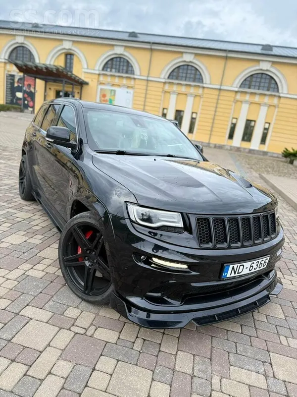Jeep Grand Cherokee - 1