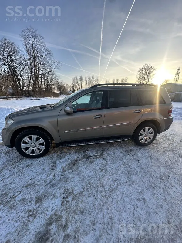 Pārdodas Mercedes Gl320, ar ziemas riepām, dīzelis, automats, ādas salons, 7
