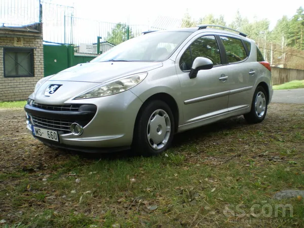 Peugeot 207 - 1
