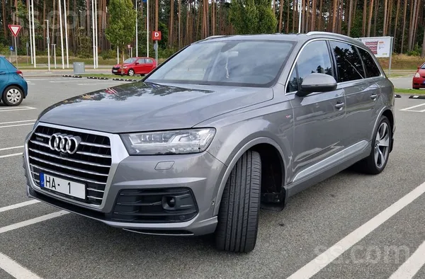 Audi Piedāvāju bagātīgi aprīkotu Q7, teicamā kondīcijā.