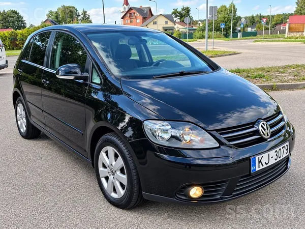 Volkswagen Авто в хорошем состоянии, очень экономичная, в дос