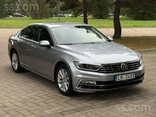 Pārdod VW Passat , R-Line , 1.4 Benzīns , Automātiskā ātrumkārba. 

-Jūsu