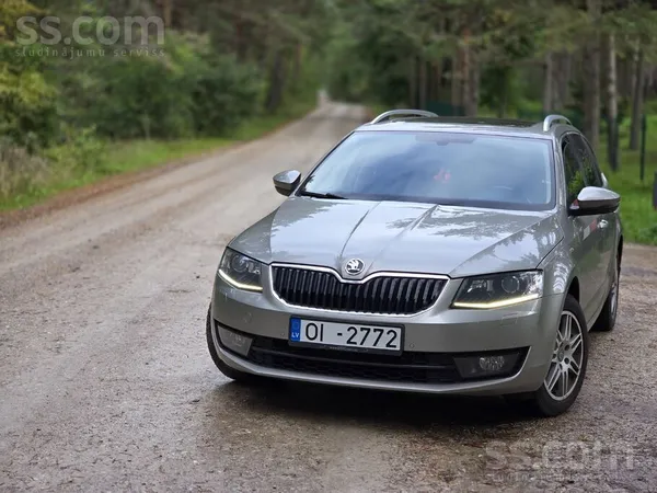 Patēriņš pilsētā 5l/100km. Viena no pilnākajām komplektācijām savā klasē - l