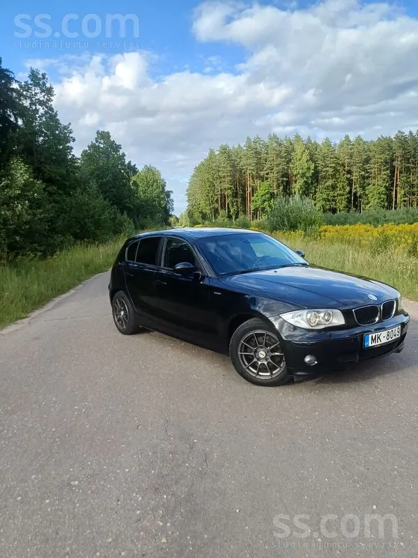 Pārdodu bmw 120d 2.0 120kw
Svaigi izieta t. a. 
Labā tehniskā stāvoklī
Ti