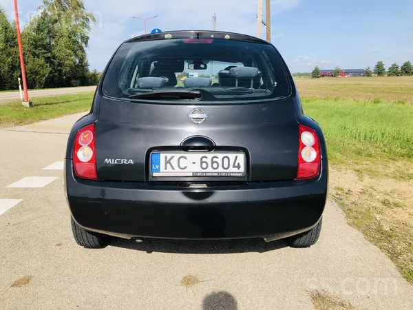 Nissan Micra - 1