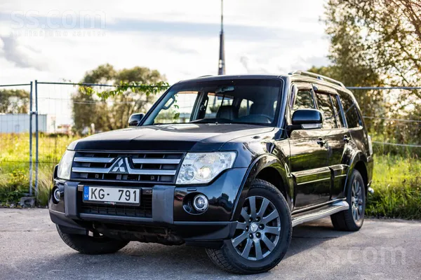 Mitsubishi Mitsubishi Pajero ar 7 sēdvietām, 3.2L dīzeļdzinēj