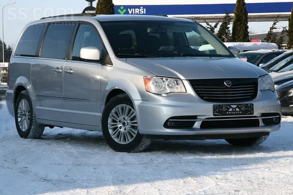 Lancia Voyager 2.8 crdi 120kw
-7 sēdvietas
-3zonu klimata kontrole
-Kruīz