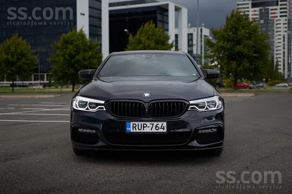 BMW Продаю BMW 530e M Performance, 2017 года. Plug-in 