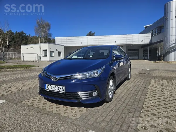 Sakarā ar jaunas mašīnas iegādi, pārdodu Toyota corolla 1.6 benzīns 97kW/132