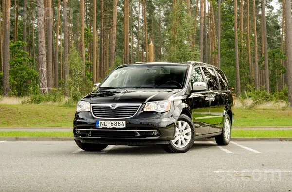 Lancia Voyager Stow&go 2.8 dīzelis. 130kw 
Tehniskā apskate derīga līdz 07.