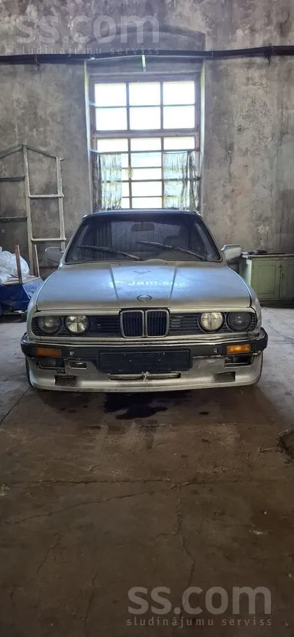 BMW Tiek pārdots rets 1-300 e30 1986 325e 2.7 superett