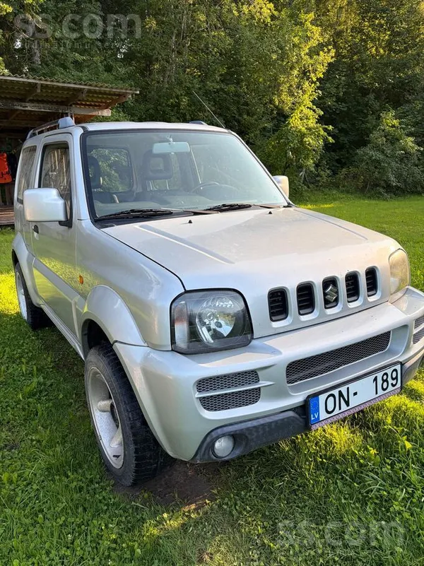 Suzuki Pārdodas Suzuki Jimny ar mazu nobraukumu no Zviedr