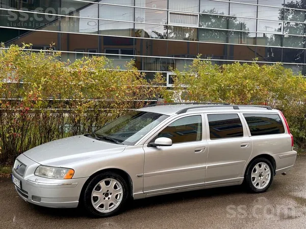 Volvo Volvo V70 Facelift 2.4 Dīzels D5 120 kW Automāts,